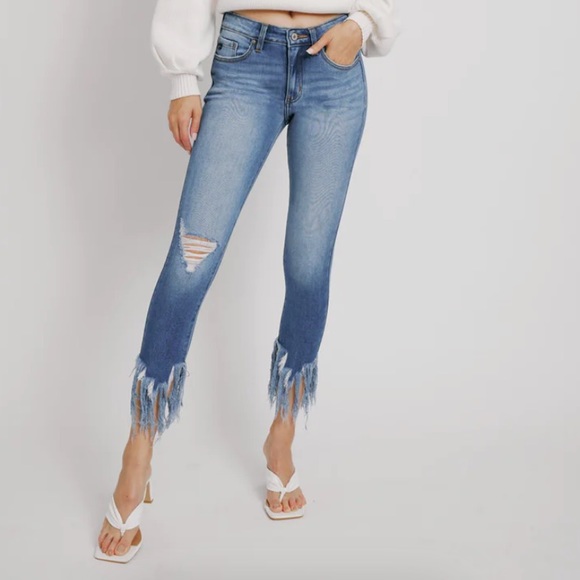 KanCan Denim - 🦋2X HP🦋KanCan Leslie Frayed Hem Jeans